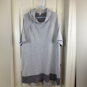 Lululemon Opened Up Poncho Gray Hooded Medium/Large